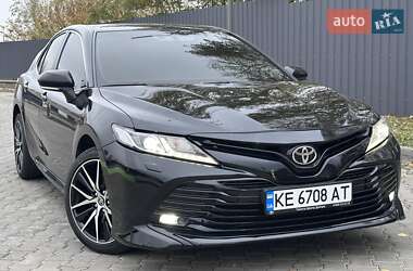 Седан Toyota Camry 2020 в Днепре
