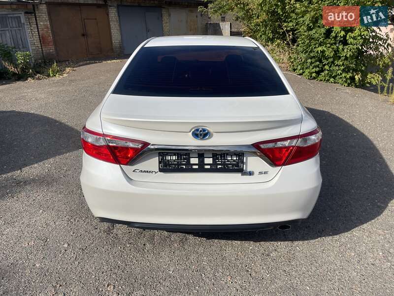 Седан Toyota Camry 2017 в Киеве