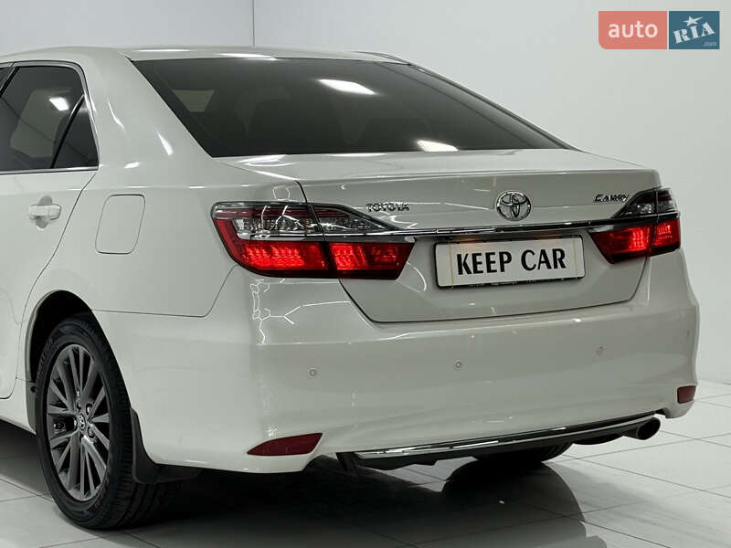 Седан Toyota Camry 2016 в Одесі