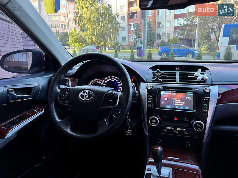 Седан Toyota Camry 2011 в Тернополі