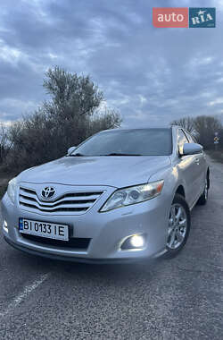 Седан Toyota Camry 2011 в Петриковке
