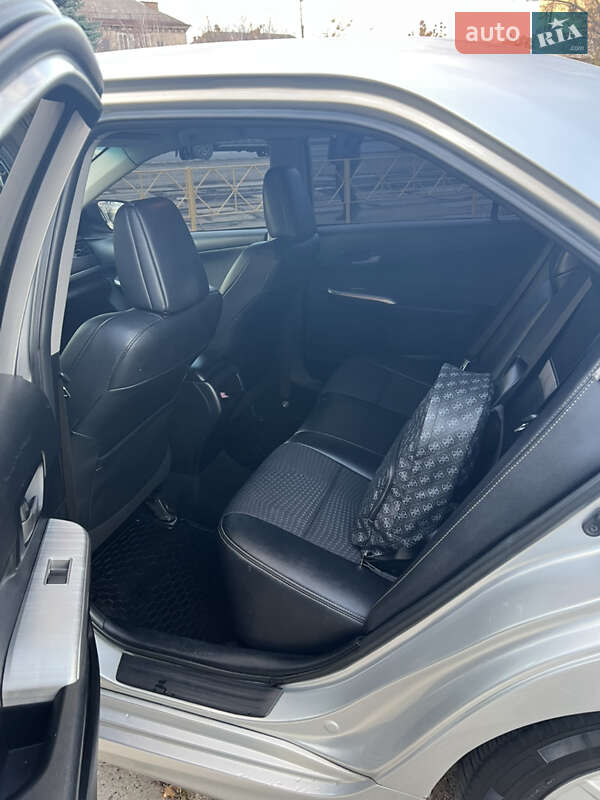 Седан Toyota Camry 2013 в Киеве