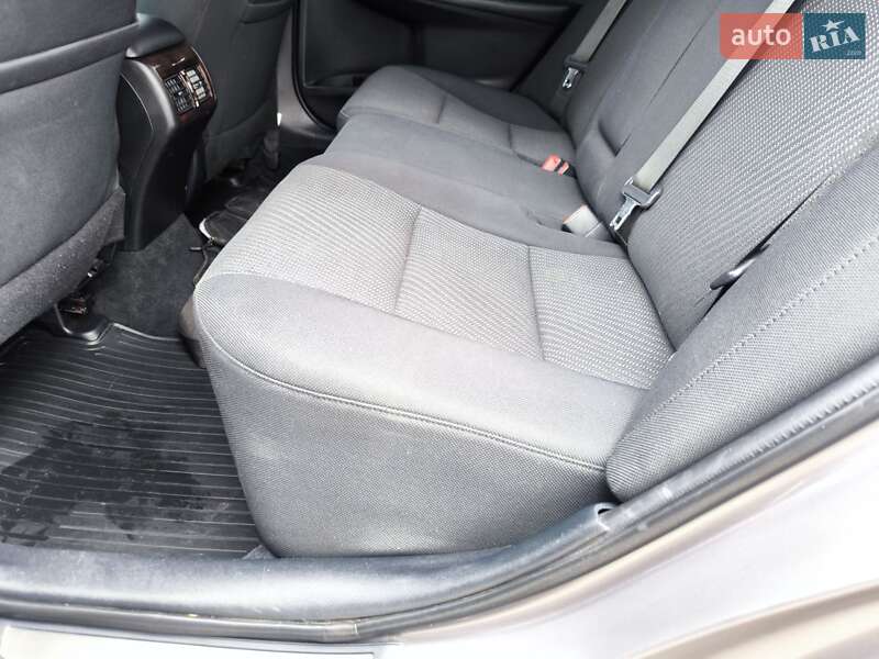 Седан Toyota Camry 2016 в Смеле