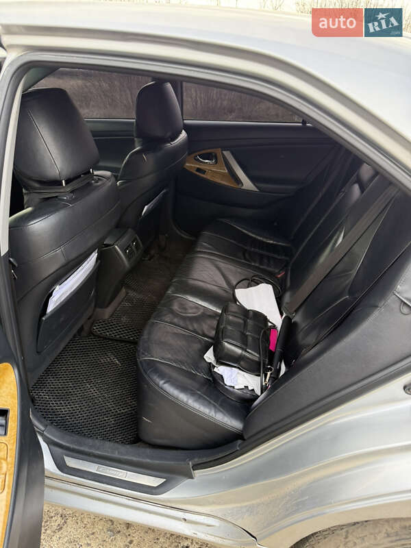 Седан Toyota Camry 2007 в Кривом Озере