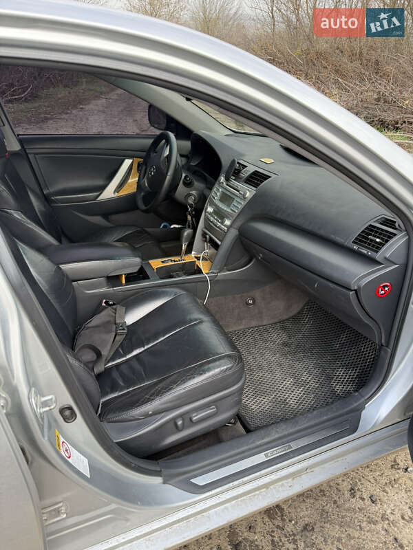 Седан Toyota Camry 2007 в Кривом Озере