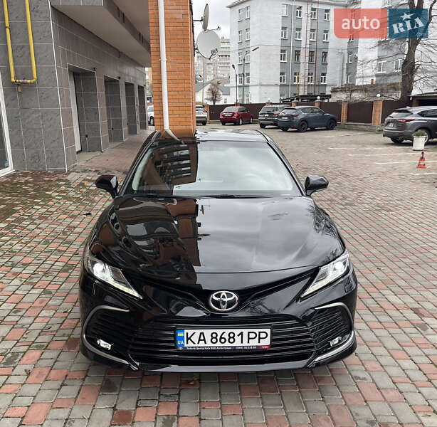 Седан Toyota Camry 2021 в Киеве фото 12 Седан Toyota Camry 2021 в Киеве