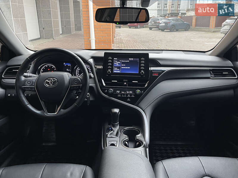 Седан Toyota Camry 2021 в Киеве фото 25 Седан Toyota Camry 2021 в Киеве
