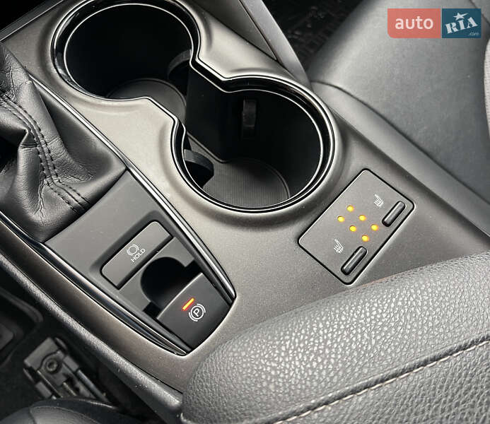 Седан Toyota Camry 2021 в Киеве фото 43 Седан Toyota Camry 2021 в Киеве