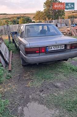 Седан Toyota Camry 1987 в Кропивницькому