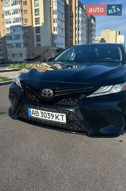 Седан Toyota Camry 2017 в Тернополі