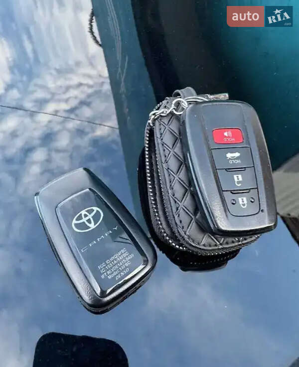 Седан Toyota Camry 2017 в Тернополі