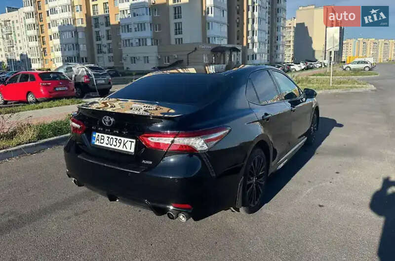 Седан Toyota Camry 2017 в Тернополі