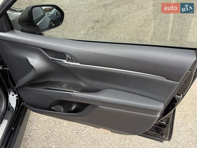 Седан Toyota Camry 2021 в Кропивницькому