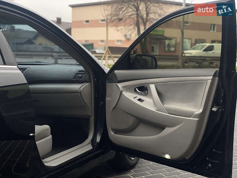 Седан Toyota Camry 2007 в Вінниці