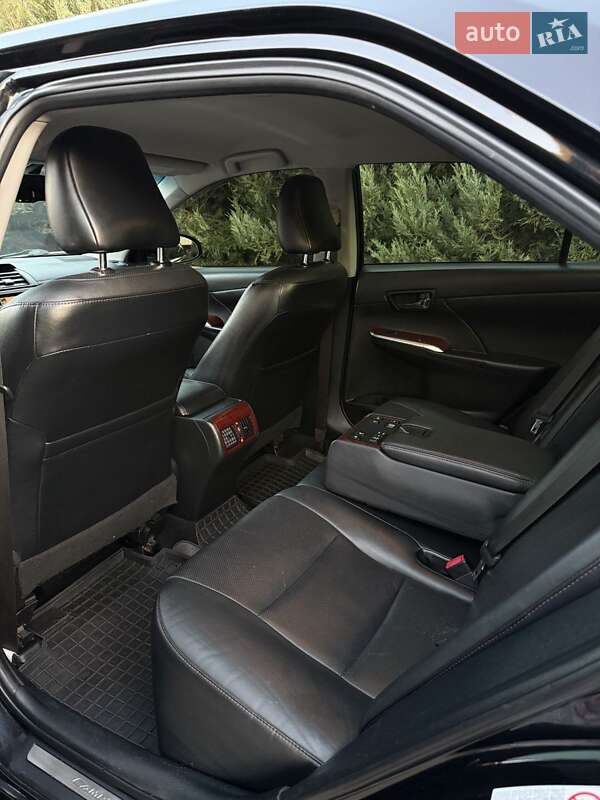 Седан Toyota Camry 2012 в Киеве