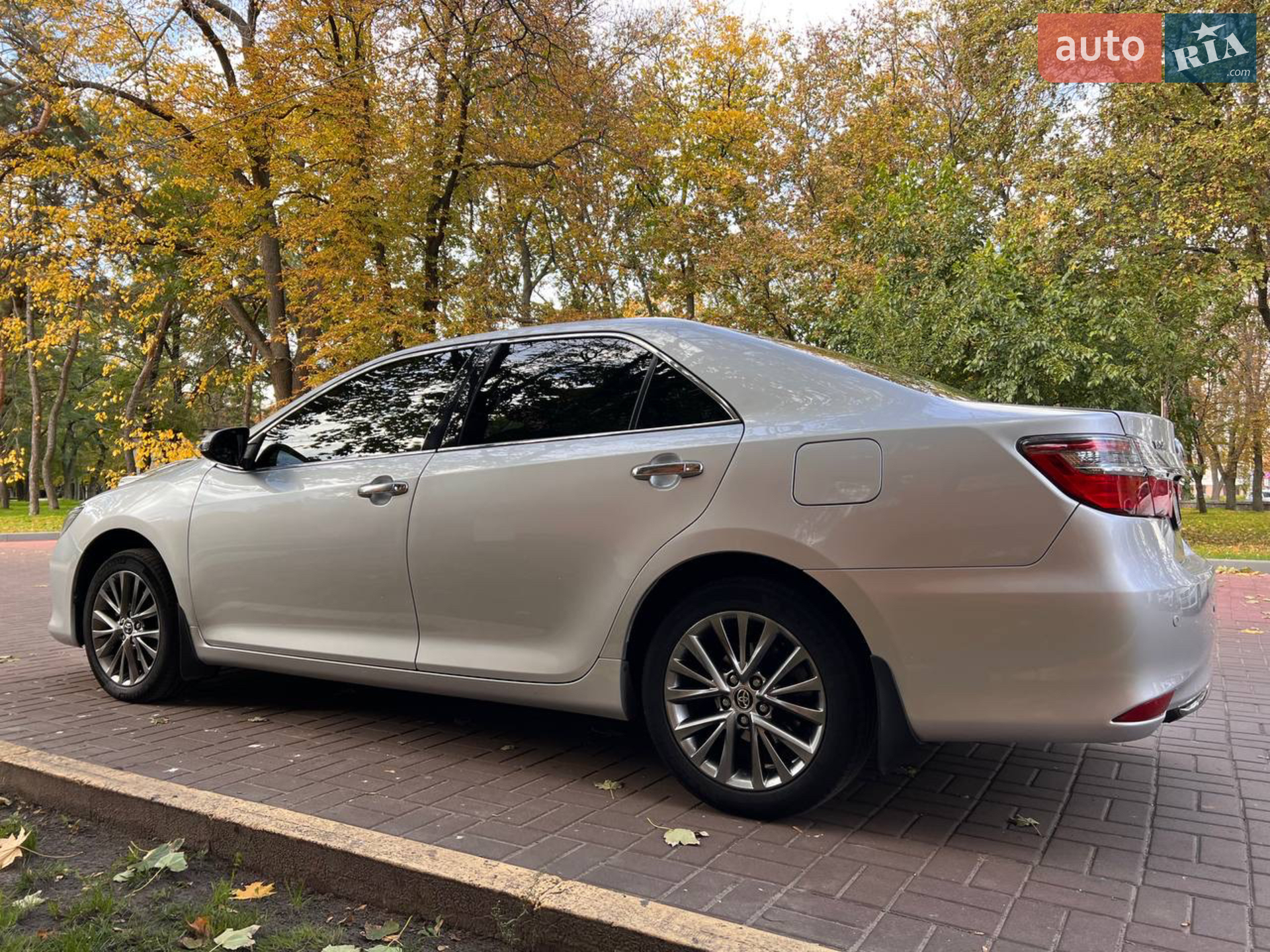 2016 Toyota Camry - мініатюра 5