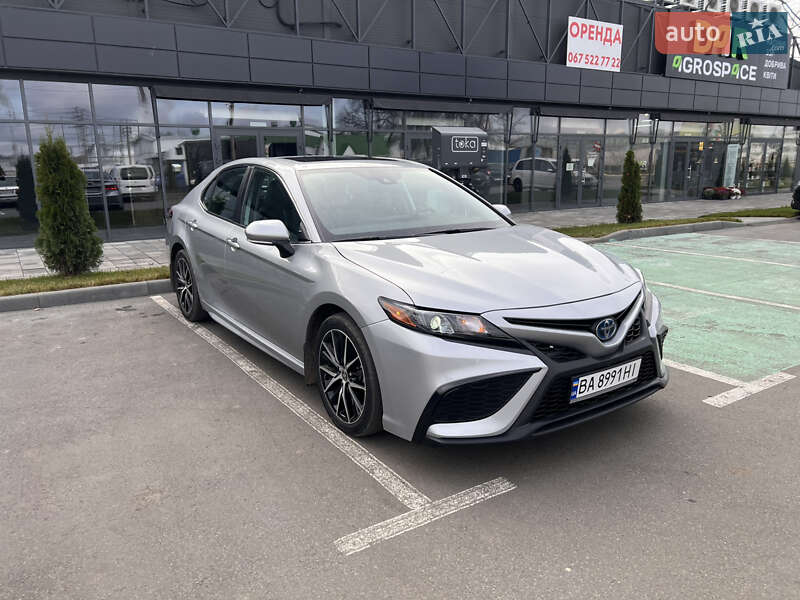 Седан Toyota Camry 2022 в Умани фото Седан Toyota Camry 2022 в Умани