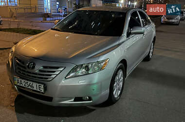 Седан Toyota Camry 2008 в Києві