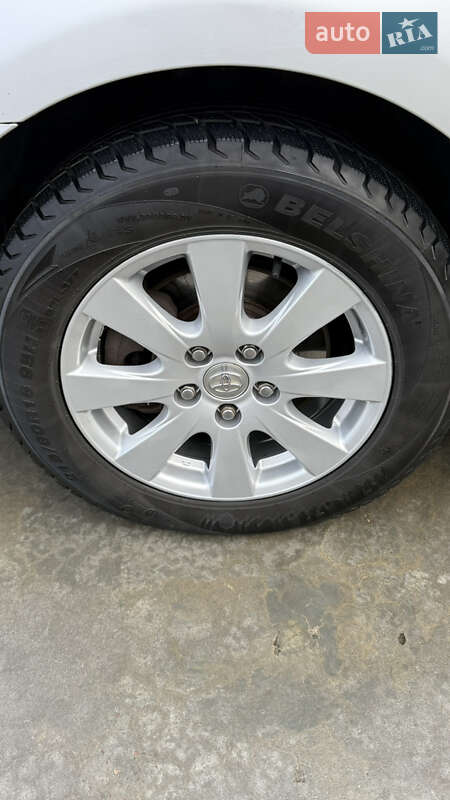 Седан Toyota Camry 2008 в Киеве