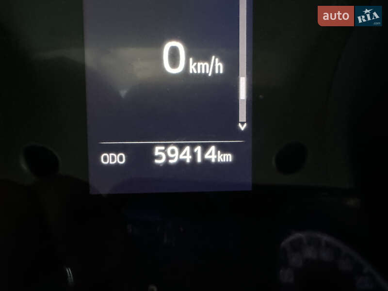 Седан Toyota Camry 2020 в Киеве