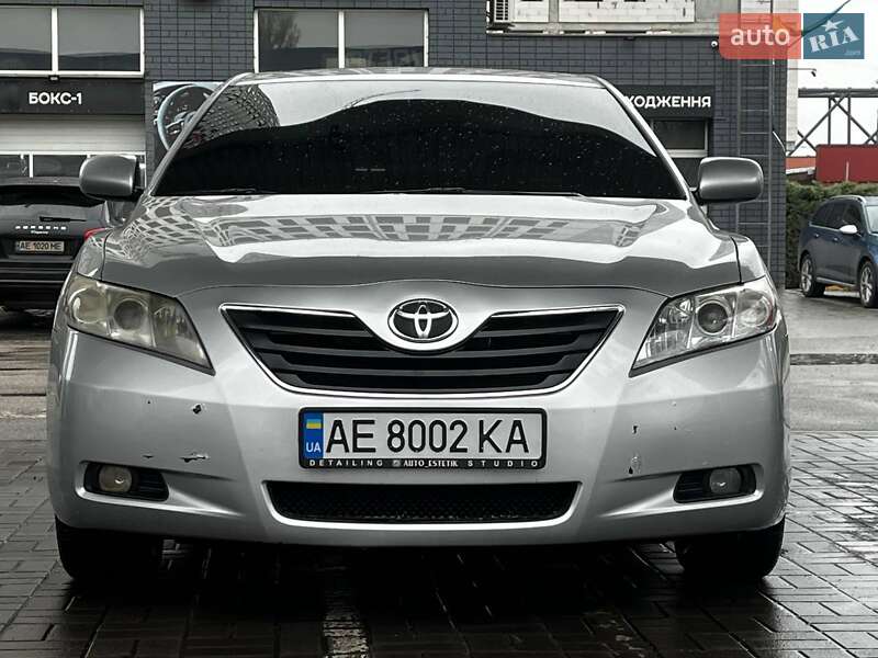 Седан Toyota Camry 2007 в Днепре