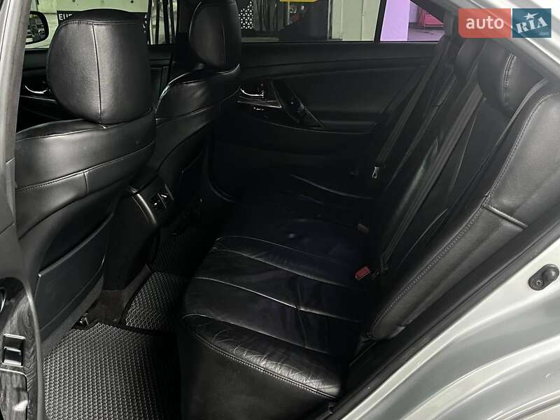 Седан Toyota Camry 2007 в Днепре