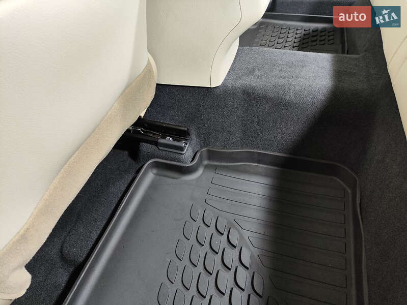 Седан Toyota Camry 2022 в Киеве