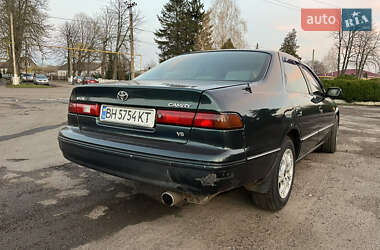 Седан Toyota Camry 1998 в Подольске