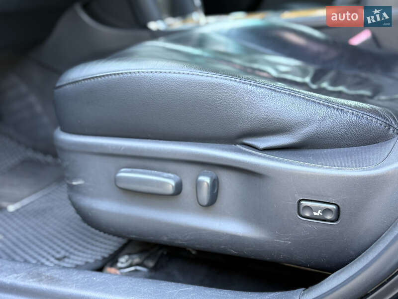 Седан Toyota Camry 2006 в Павлограде