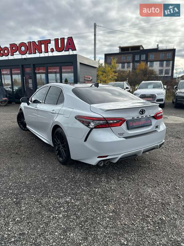 Седан Toyota Camry 2024 в Белогородке