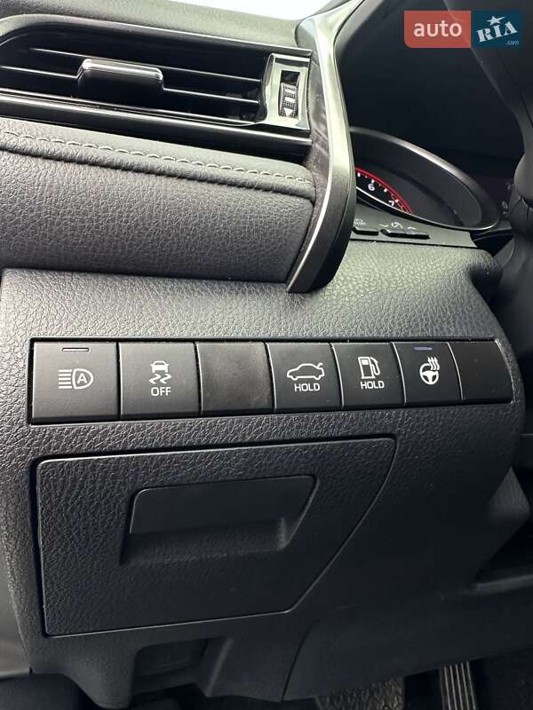 Седан Toyota Camry 2024 в Белогородке