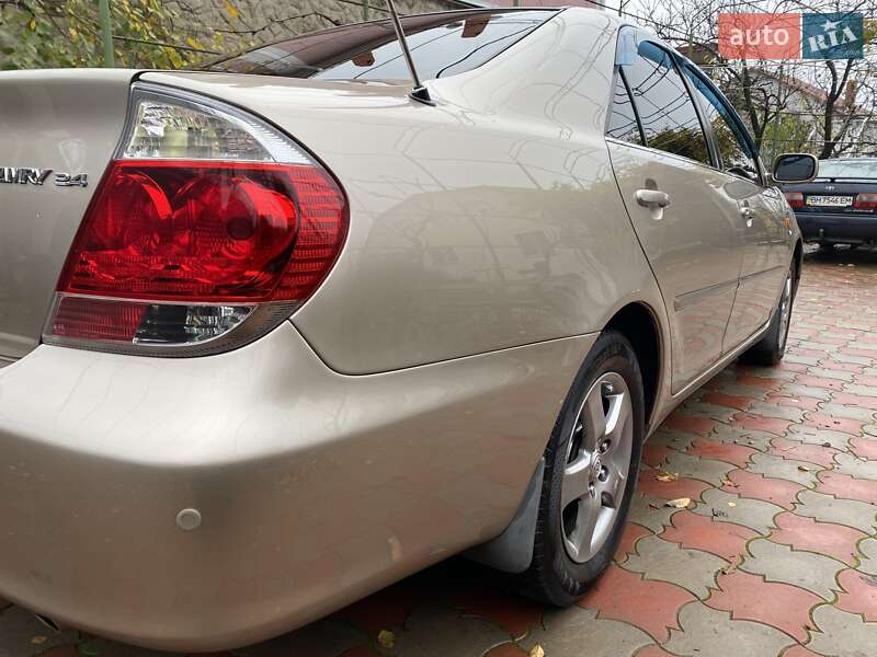 Toyota Camry 2004