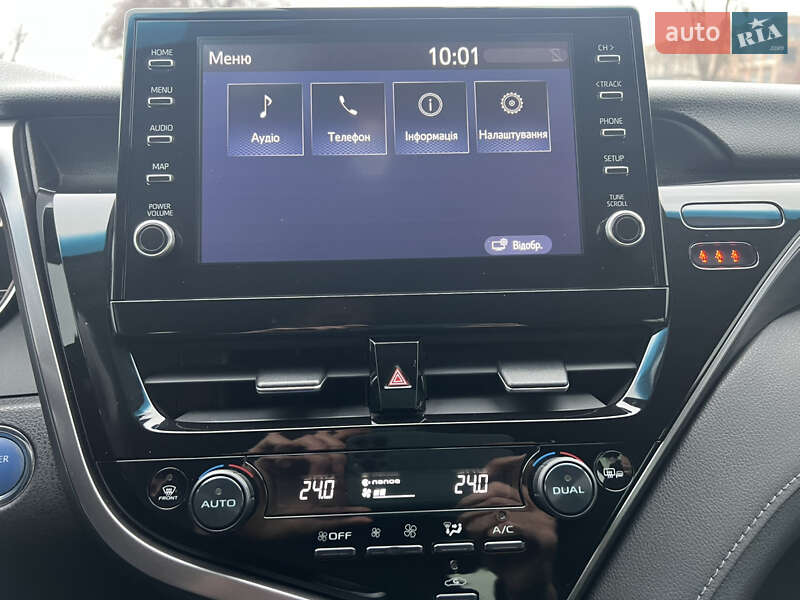 Седан Toyota Camry 2021 в Киеве