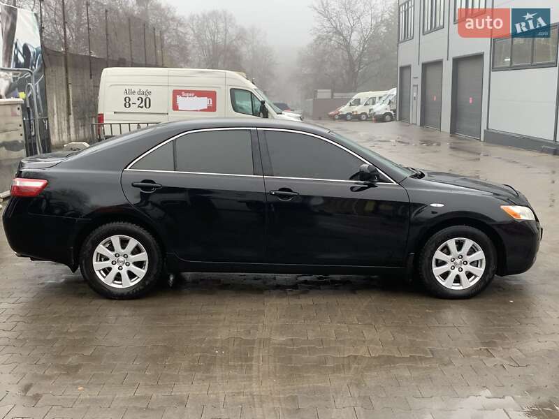 Седан Toyota Camry 2008 в Умани