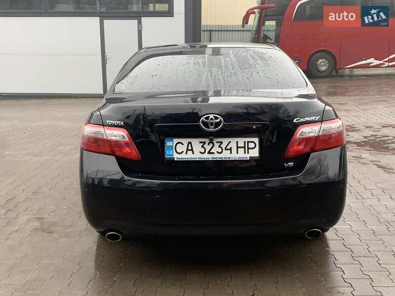Седан Toyota Camry 2008 в Умани