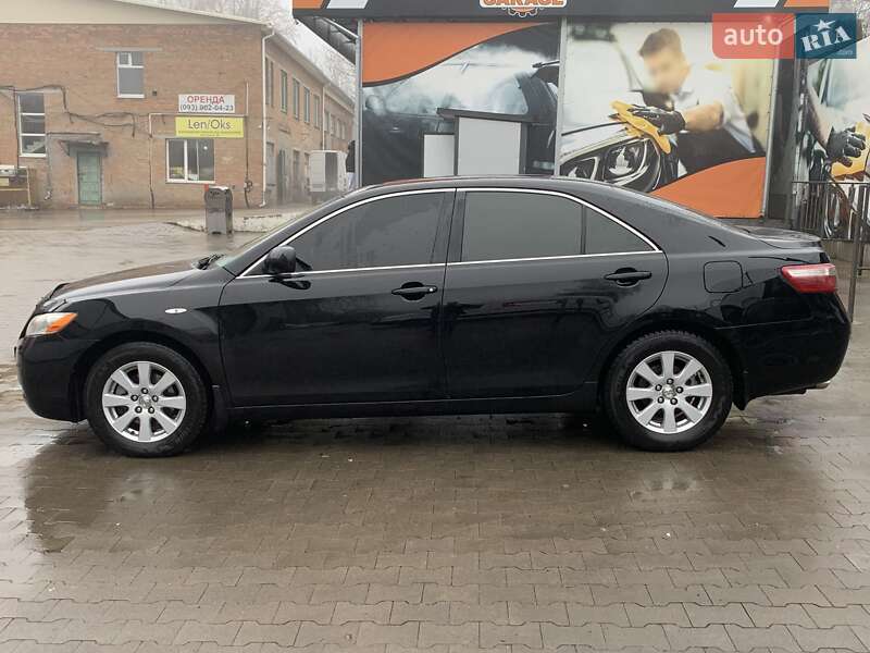 Седан Toyota Camry 2008 в Умани