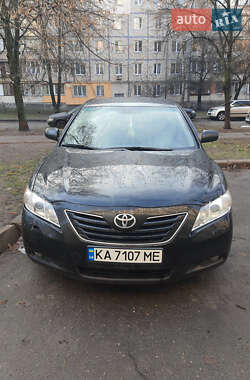 Седан Toyota Camry 2008 в Калиновке