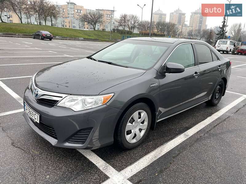 Седан Toyota Camry 2012 в Киеве
