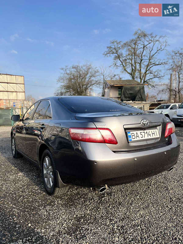 Седан Toyota Camry 2007 в Кропивницком
