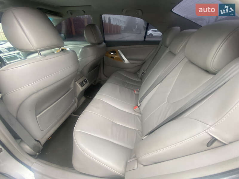 Седан Toyota Camry 2006 в Киеве