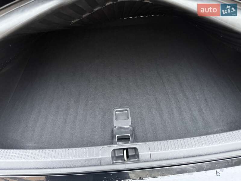 Седан Toyota Camry 2020 в Харькове