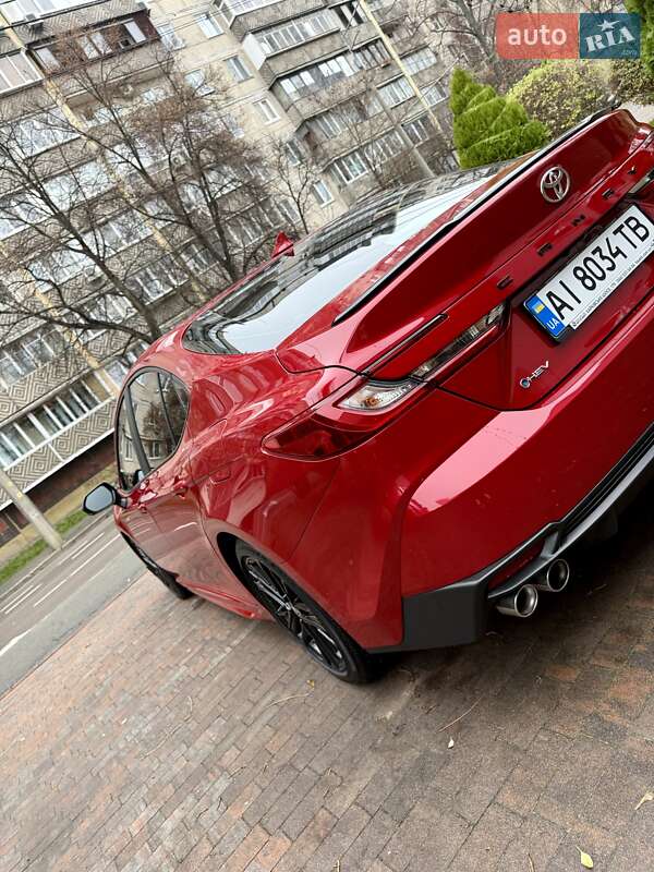 Седан Toyota Camry 2024 в Киеве