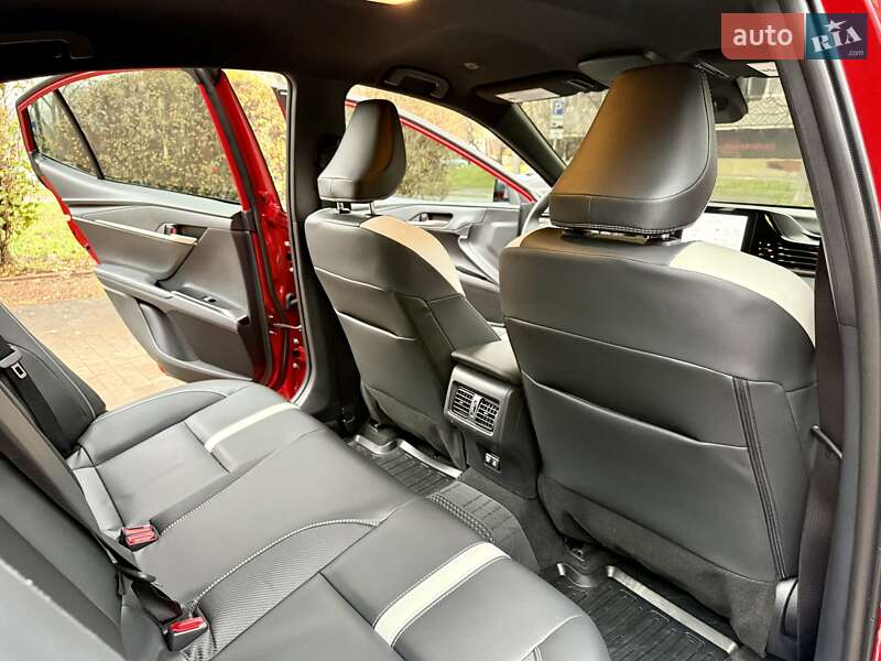 Седан Toyota Camry 2024 в Киеве