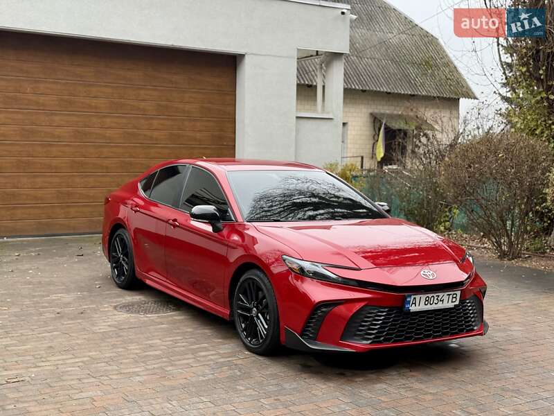 Седан Toyota Camry 2024 в Киеве