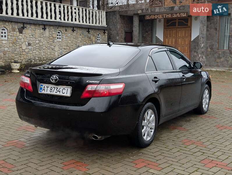 Седан Toyota Camry 2008 в Ивано-Франковске