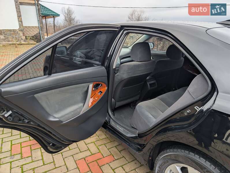 Седан Toyota Camry 2008 в Ивано-Франковске