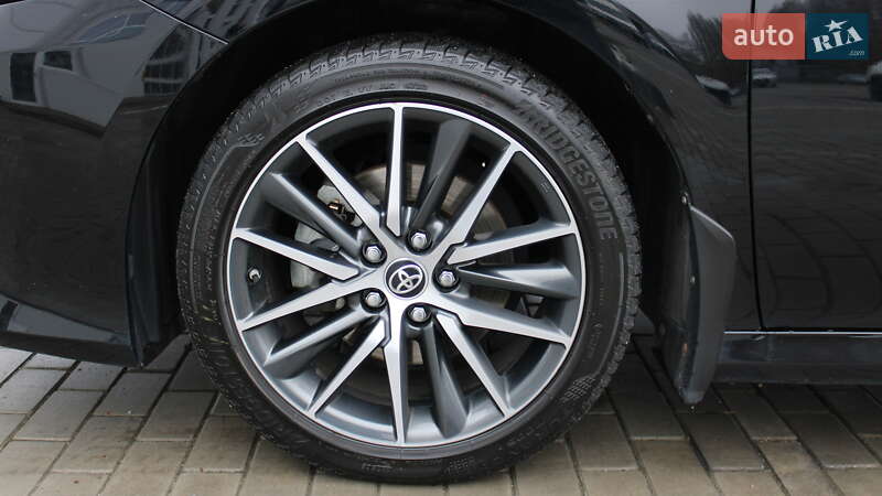 Седан Toyota Camry 2022 в Черкассах