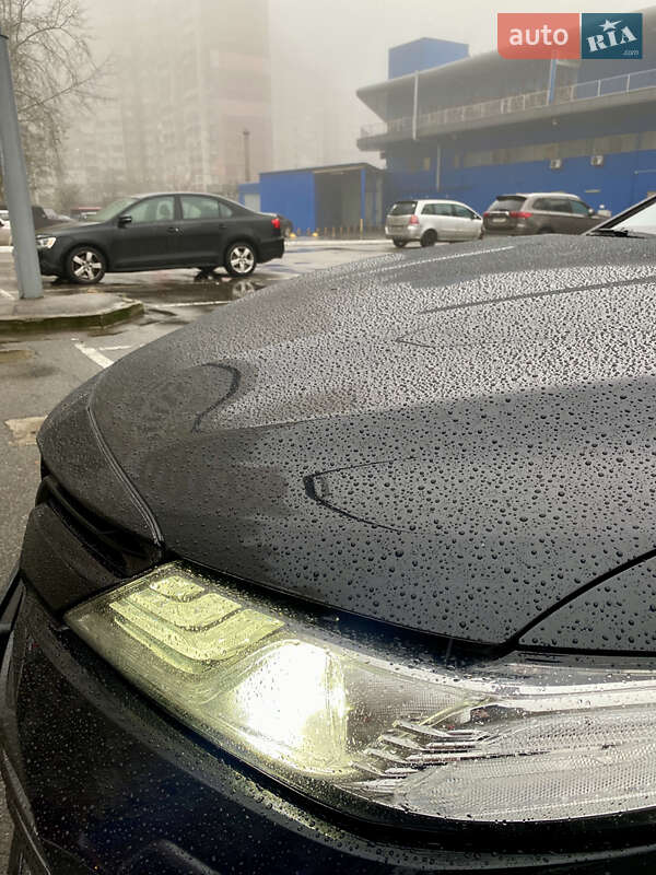 Седан Toyota Camry 2020 в Киеве