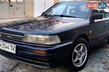 Седан Toyota Camry 1990 в Черноморске