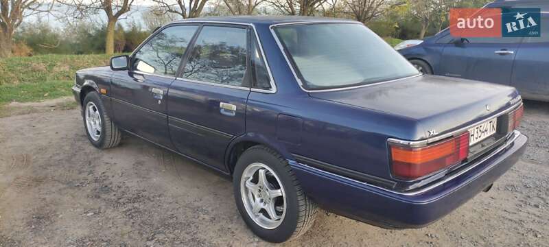 Седан Toyota Camry 1990 в Черноморске